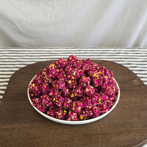 Gaziantep Yörem Çifte Kavrulmuş Antep Fıstıklı Gül Yapraklı Lokum